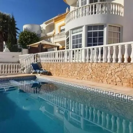 Girassol - Privat Pool & Garage & Center Villa Albufeira