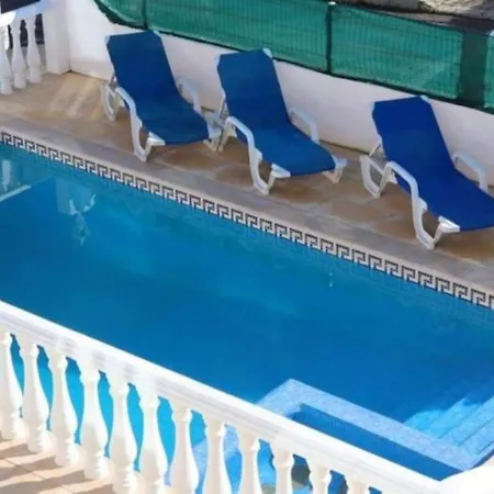 Villa Girassol - Privat Pool & Garage & Center