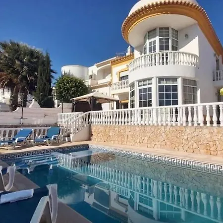 Girassol - Privat Pool & Garage & Center Albufeira
