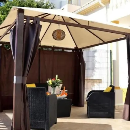 Villa Girassol - Privat Pool & Garage & Center *