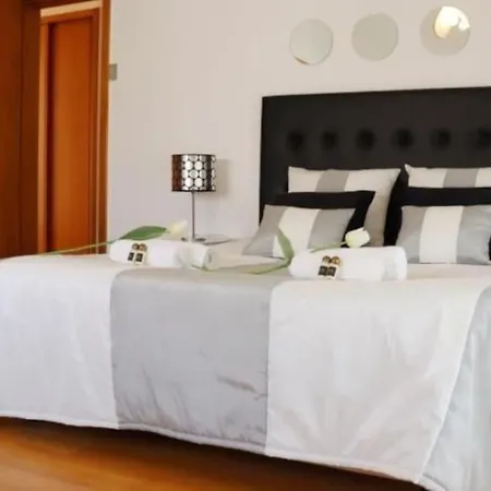 Girassol - Privat Pool & Garage & Center Villa Albufeira