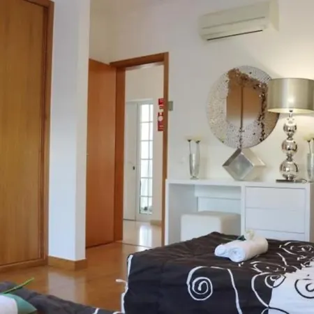 Girassol - Privat Pool & Garage & Center * Albufeira